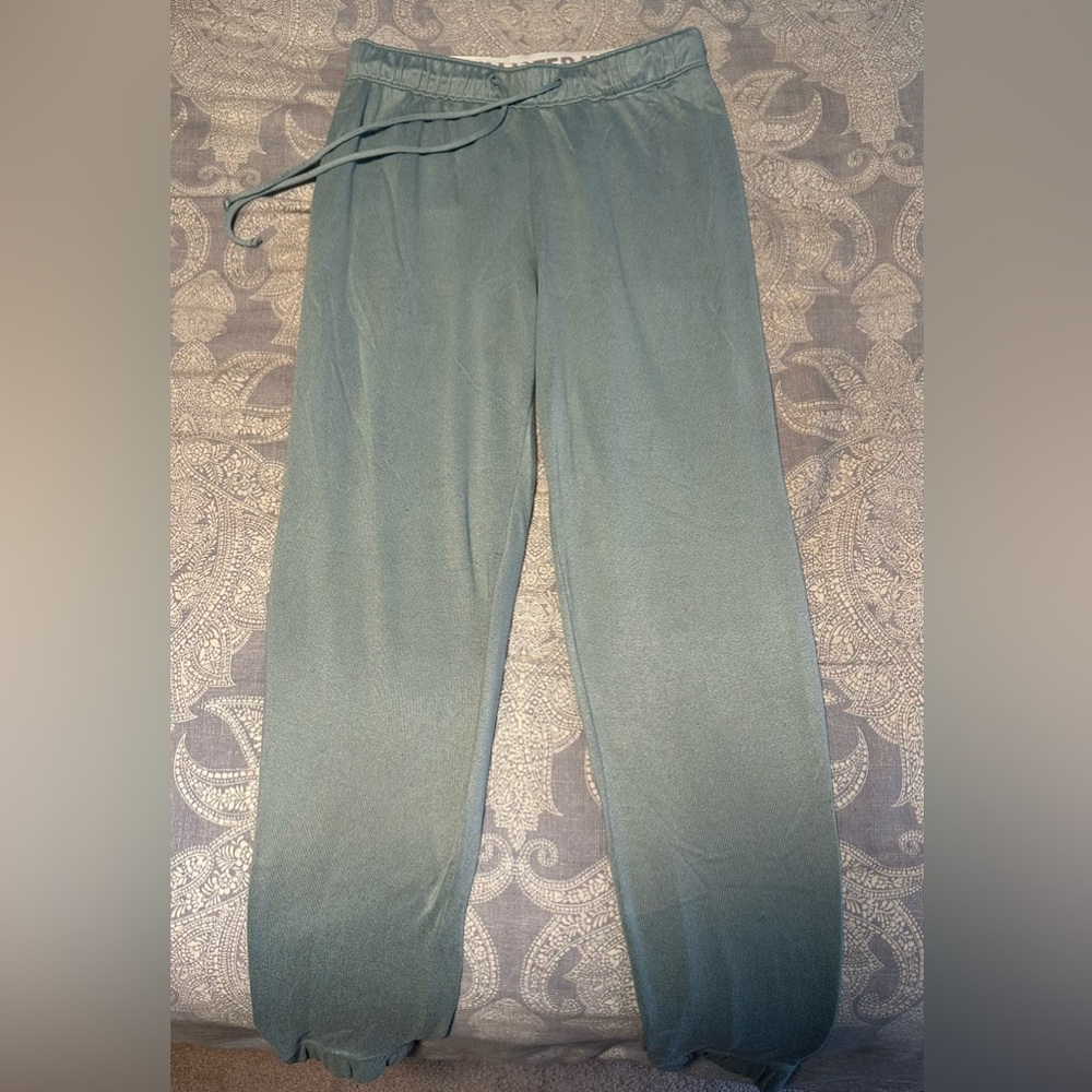 Hollister Sleeping Bottoms (Women’s) | NWOT. XS.